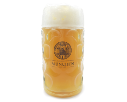 LMU-Bierkrug - Ausgabe an der Garderobe im Foyer